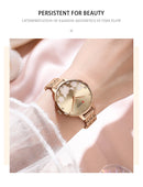 Relógio de Pulso Feminino CURREN – Relógio de Quartzo Fashion com Pulseira de Aço Inoxidável e Mostrador com Design Floral